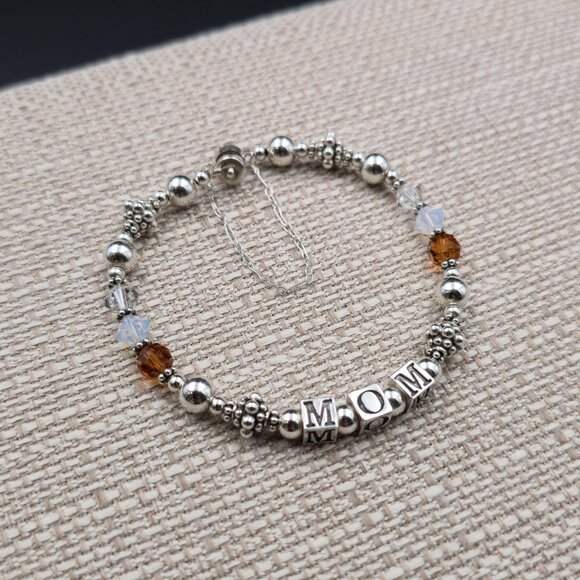 7 Inch Sterling Silver Handmade Mom Magnetic Clasp Bracelet B941 - Picture 2 of 6